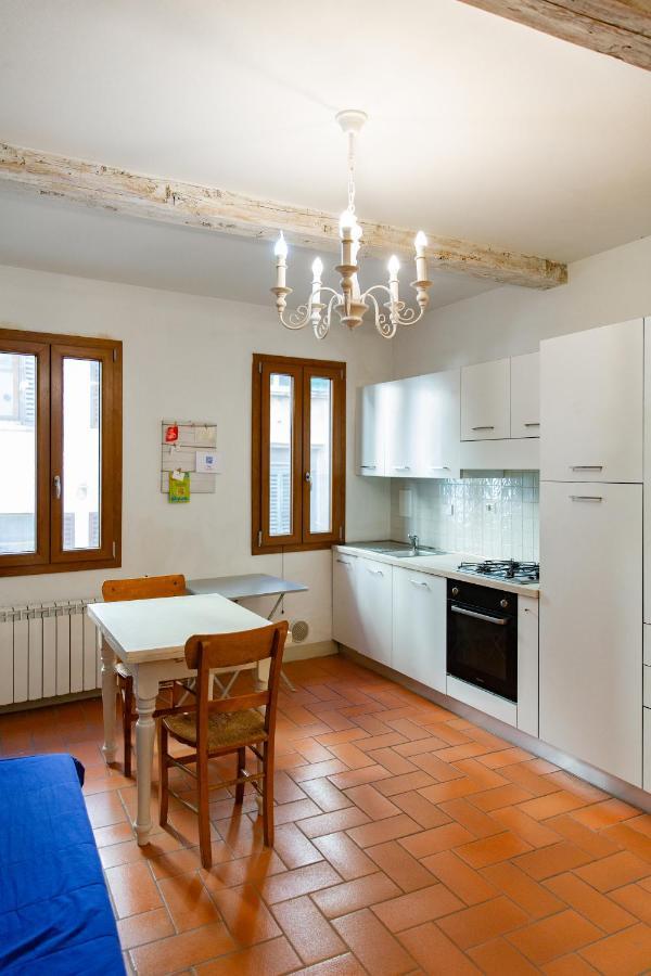 Graceful Apartment In The Heart Of Florence Exterior photo