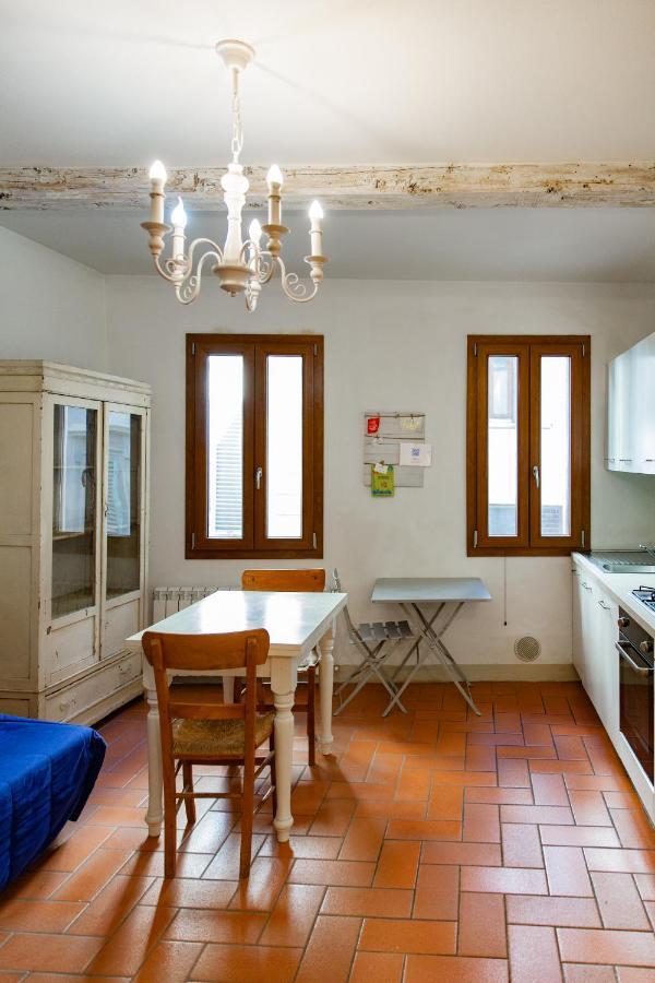Graceful Apartment In The Heart Of Florence Exterior photo